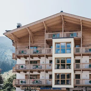 https://residence-kristall.saalbachhinterglemmhotels.com
